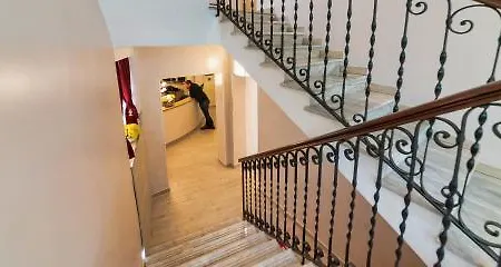 Manzoni Hotel 2*